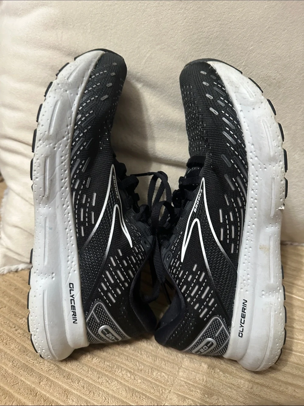 Brooks breathable knit
